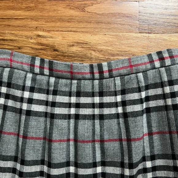 Vintage Burberry's Nova Check long wool drop pleated skirt women’s UK 10/US 4-6 - Picture 3 of 11